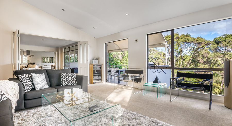  at 26 Langstone Place, Chatswood, Auckland