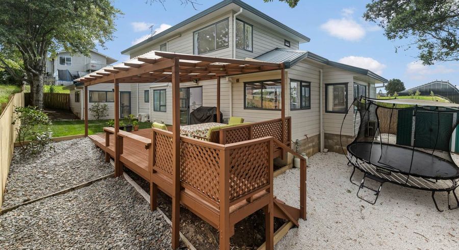  at 83B Chivalry Road, Glenfield, North Shore City, Auckland