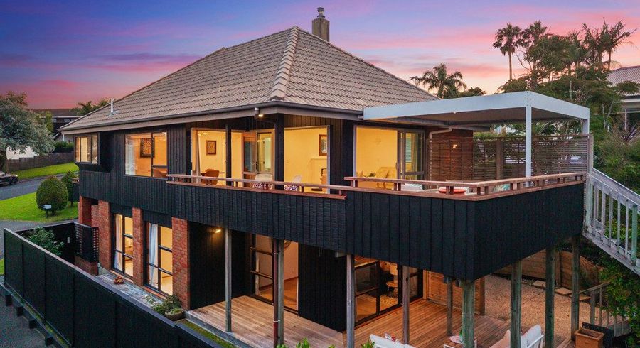  at 1/23 Park Rise, Campbells Bay, North Shore City, Auckland