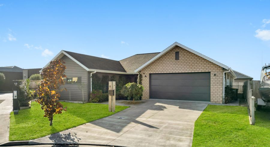  at 8 Maia Place, Flagstaff, Hamilton