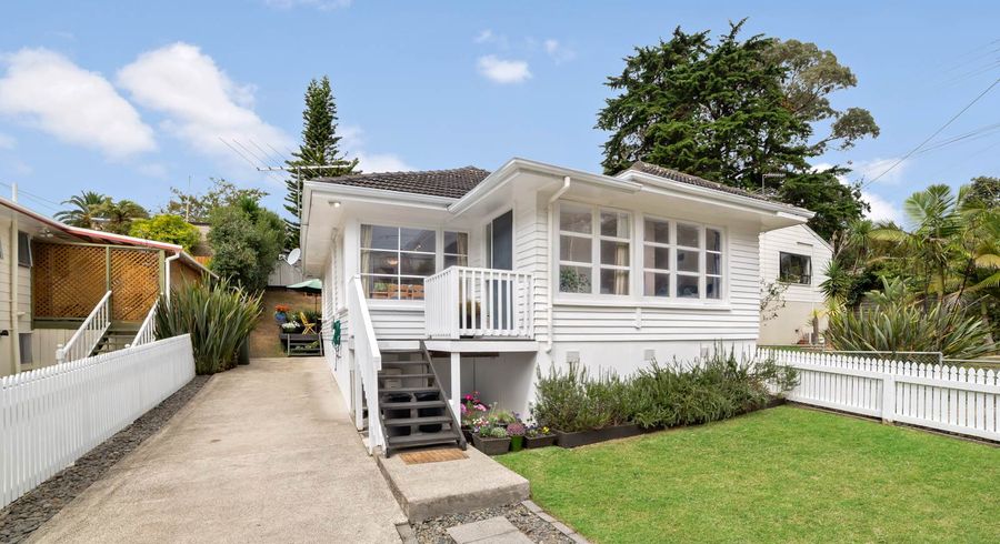  at 1/27 Gazelle Avenue, Beach Haven, Auckland