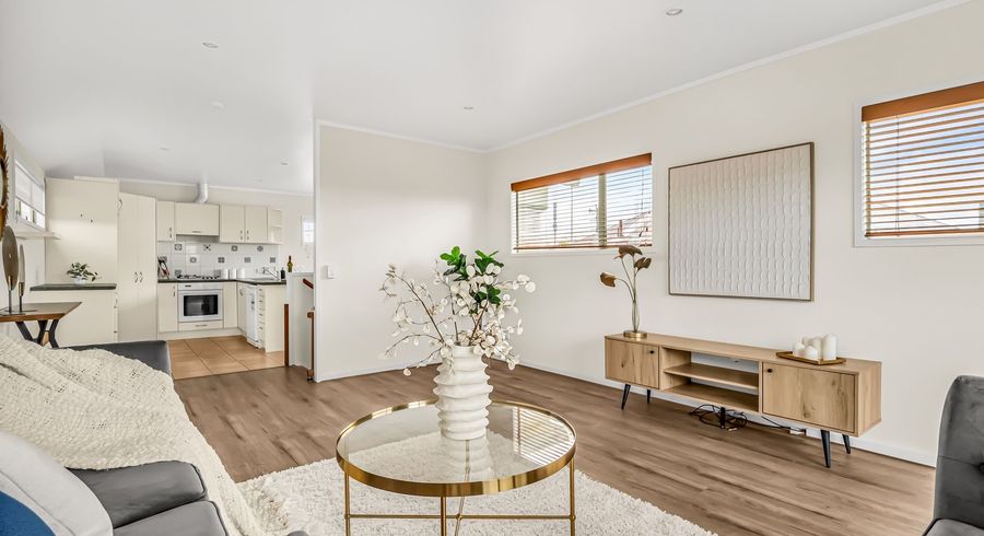  at 2/267 Glenfield Road, Hillcrest, North Shore City, Auckland