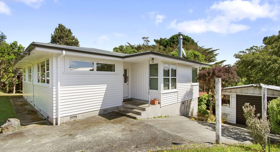  at 7 Christopher Way, Paparangi, Wellington