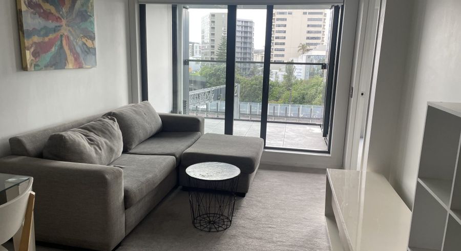  at 210/5 Howe Street, City Centre, Auckland City, Auckland