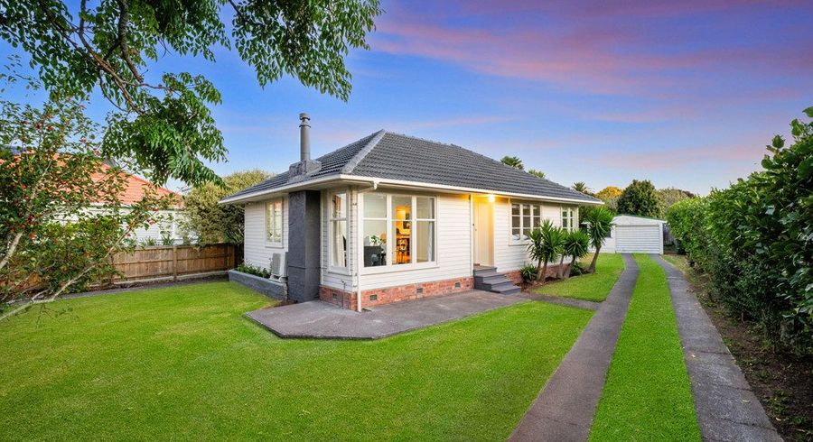  at 18 Durham Street, Te Atatu Peninsula, Auckland