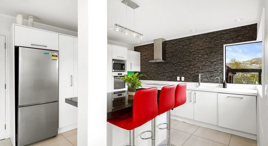  at 6 Saunders Close, Whitby, Porirua, Wellington