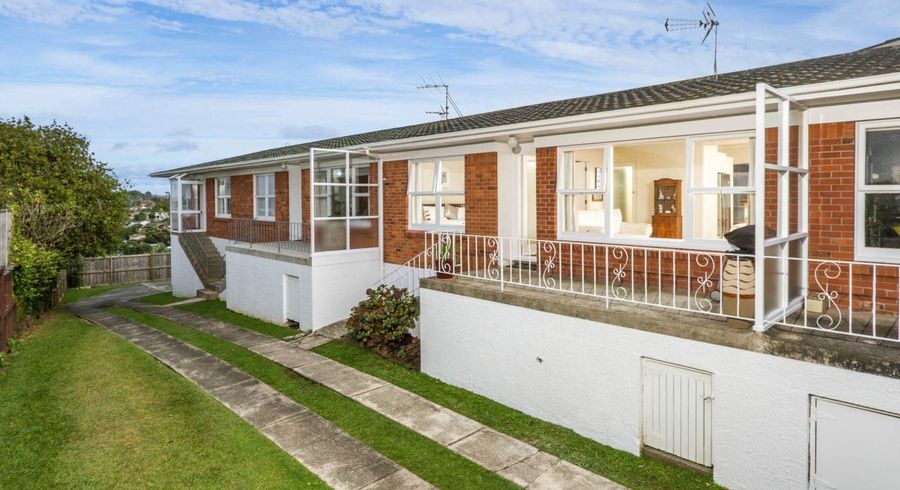  at 3/174 East Coast Road, Milford, North Shore City, Auckland