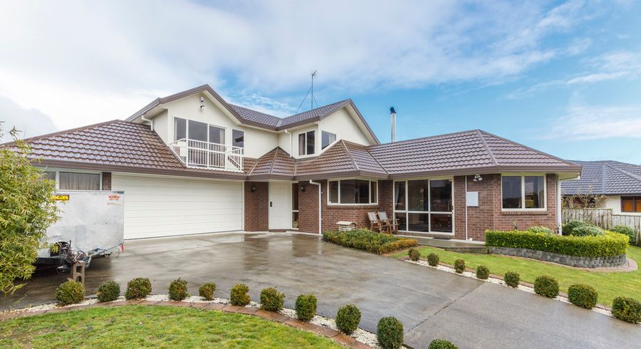  at 27 Greenwood Place, Fitzherbert, Palmerston North