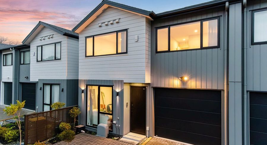  at 25D Oteha Valley Road, Northcross, North Shore City, Auckland