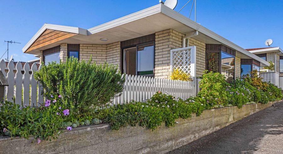  at 1/478 Devon Street East, Strandon, New Plymouth