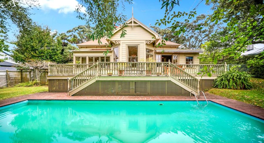  at 12 Bridge View Road, Birkenhead, North Shore City, Auckland