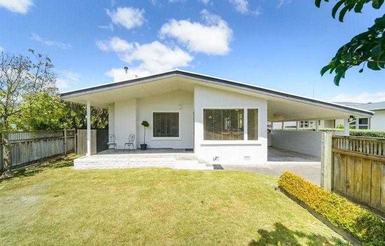  at 16 Newcastle Street, Hokowhitu, Palmerston North