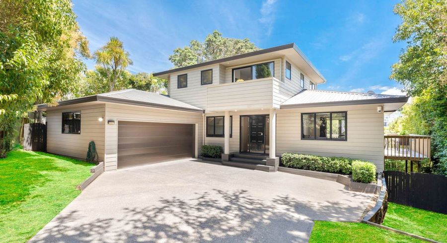  at 2/458 Beach Road, Murrays Bay, Auckland