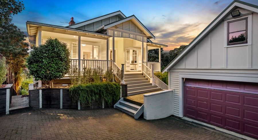  at 25 Glen Road, Stanley Point, Auckland