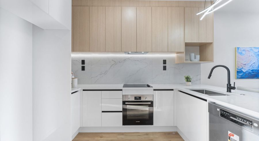  at 4/13 Rosebank Road, Papatoetoe, Manukau City, Auckland