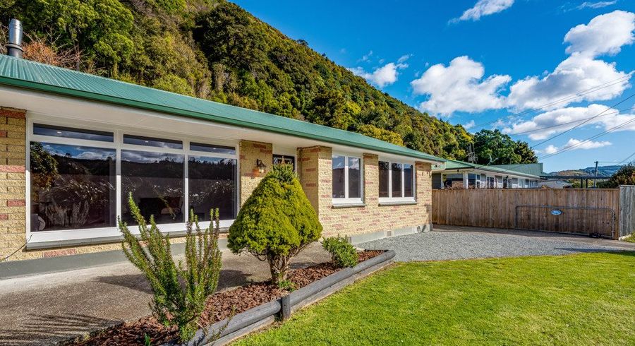 at 564 Main Road North, Timberlea, Upper Hutt, Wellington