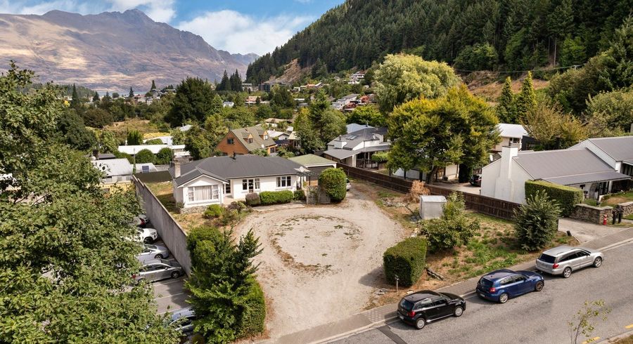  at 12 Bowen Street, Town Centre, Queenstown-Lakes, Otago