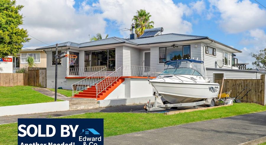  at 18 Murray Road, Te Atatu Peninsula, Auckland