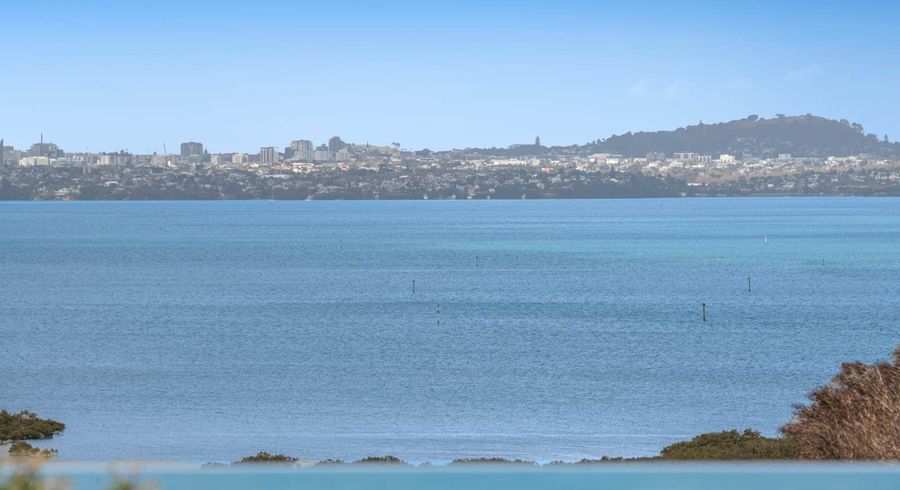  at 42 Wiseley Road, West Harbour, Waitakere City, Auckland