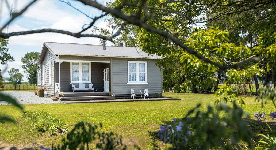  at 446 State Highway 25, Thames