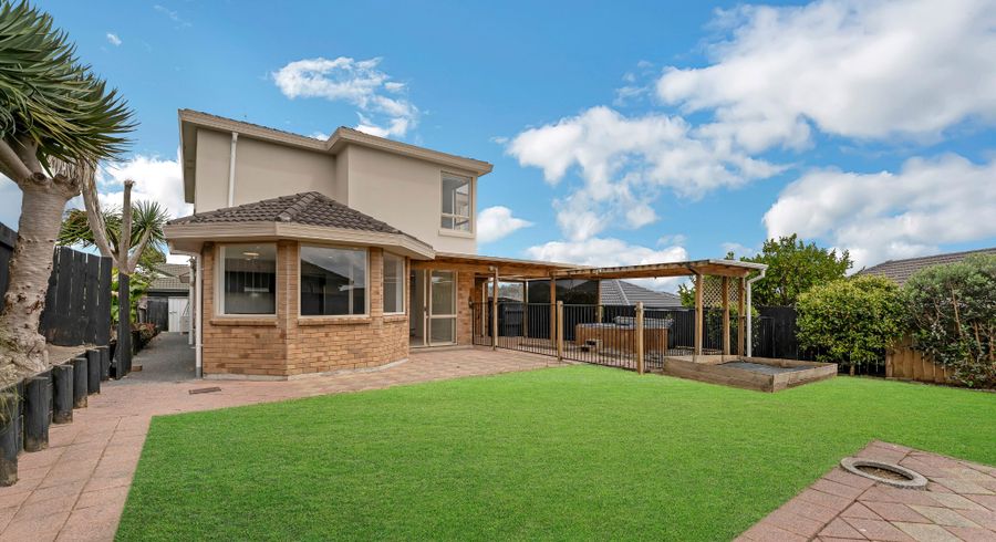  at 5 Natasha Lane, Henderson, Waitakere City, Auckland