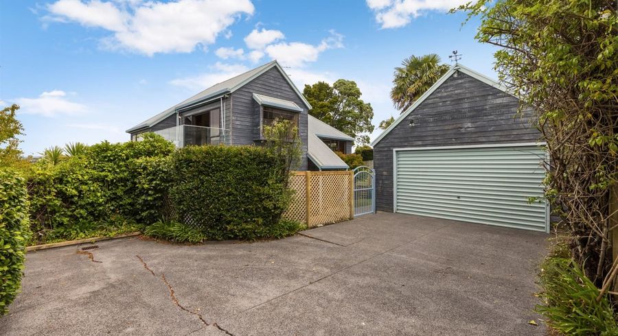  at 2/54 Alexander Street, Cockle Bay, Auckland