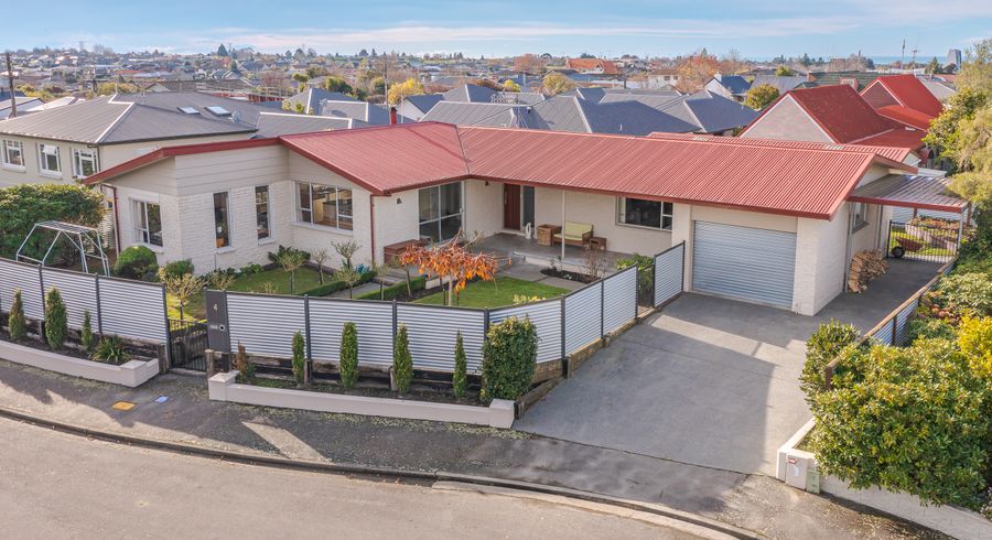  at 4 Oak Place, Gleniti, Timaru