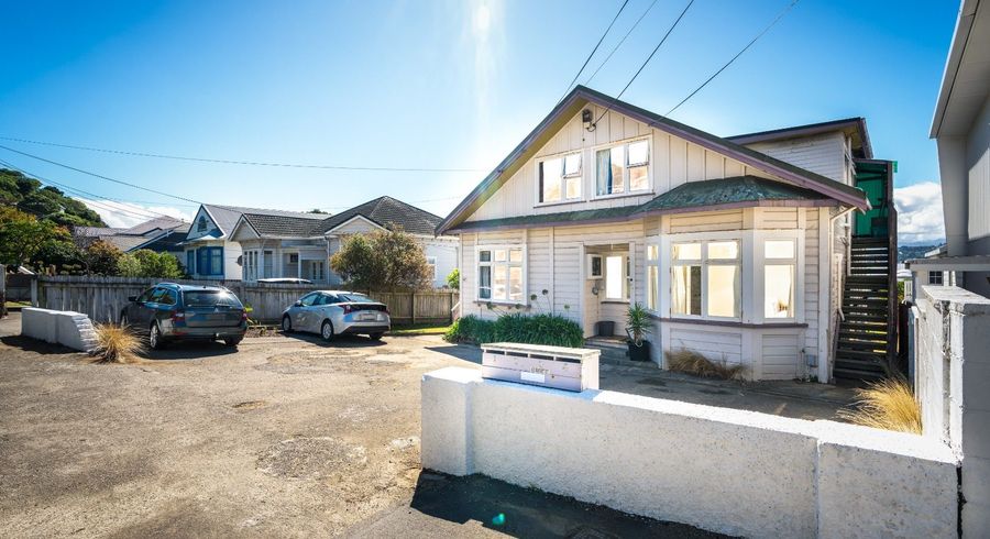  at 2/87 Queens Drive, Lyall Bay, Wellington, Wellington