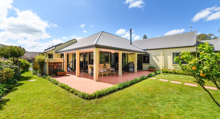  at 11 La Lena Grove, Fitzherbert, Palmerston North, Manawatu / Whanganui