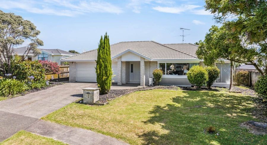  at 7 Bampton Rise, Northpark, Auckland