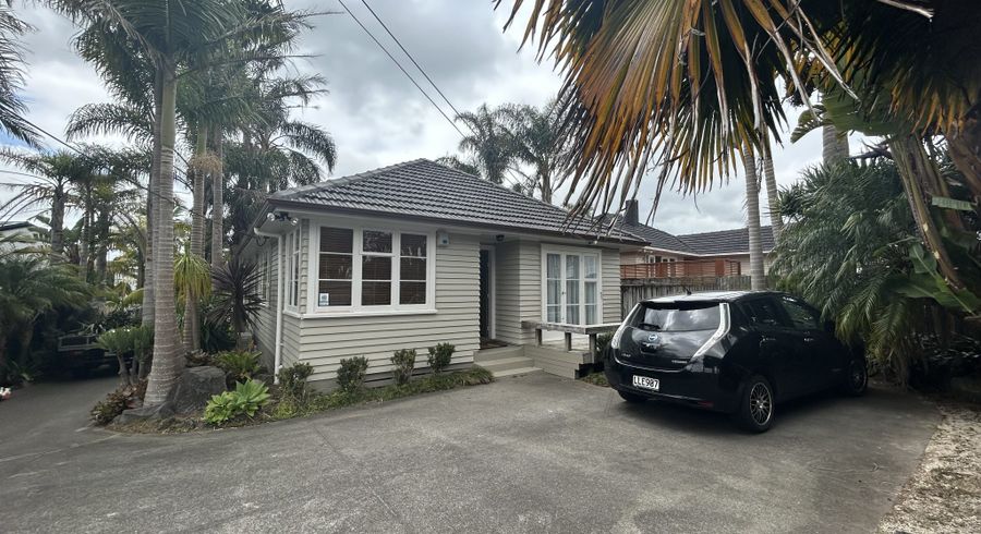  at 1/7 Merton Avenue, Glenfield, North Shore City, Auckland