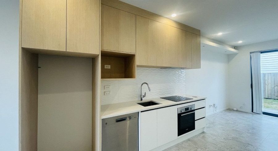  at 10/1 Sylvan Crescent , Te Atatu South, Waitakere City, Auckland