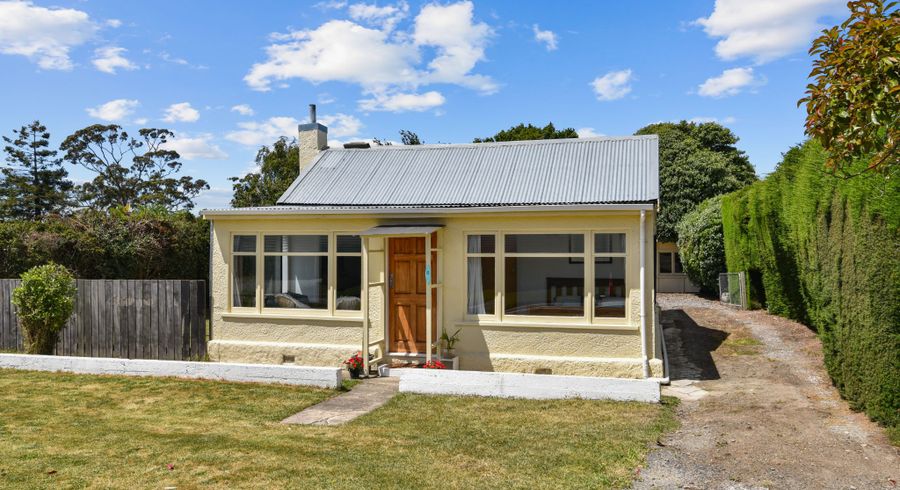  at 8 Dunnet Street, Karitane