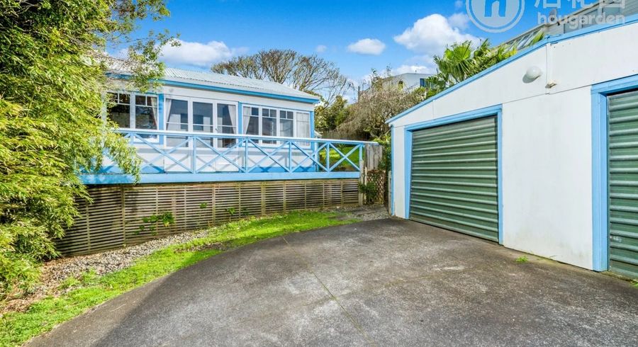  at 2/523 Beach Road, Murrays Bay, North Shore City, Auckland