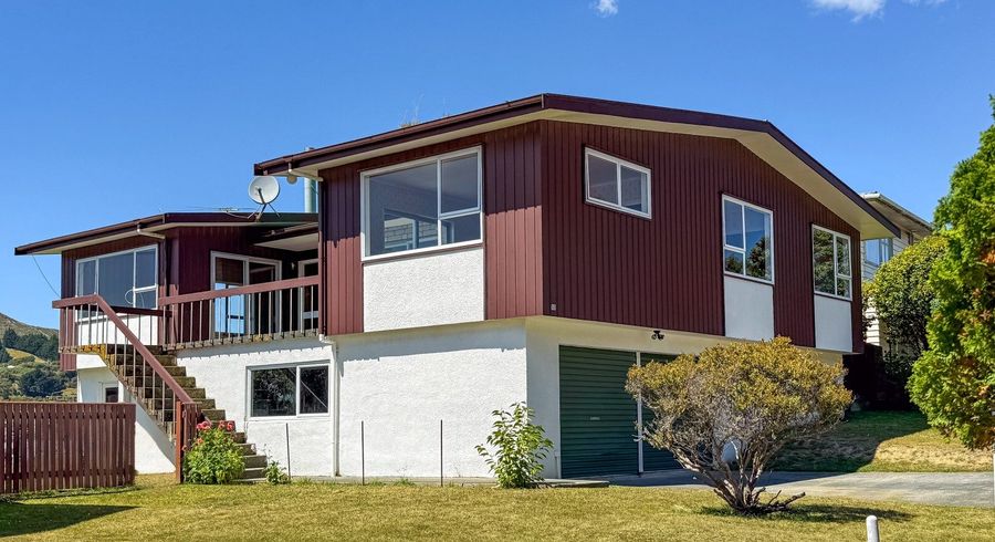  at 13 Rembrandt Avenue, Tawa, Wellington