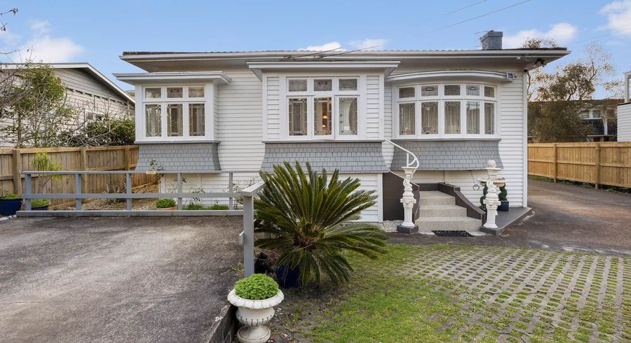  at 1 Waiohua Road, Greenlane, Auckland City, Auckland