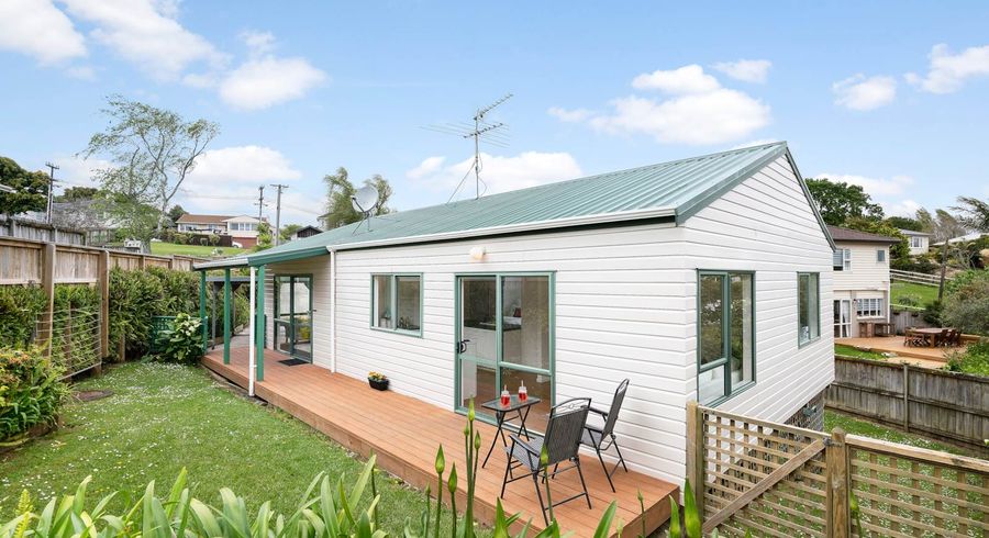  at 2/19 O'halloran Road, Howick, Auckland