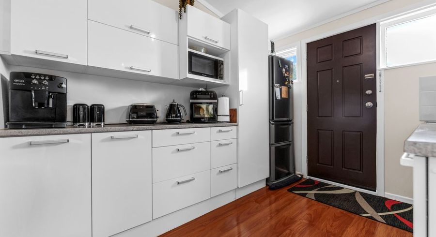 at 1/10 Alcock Street, Mount Wellington, Auckland