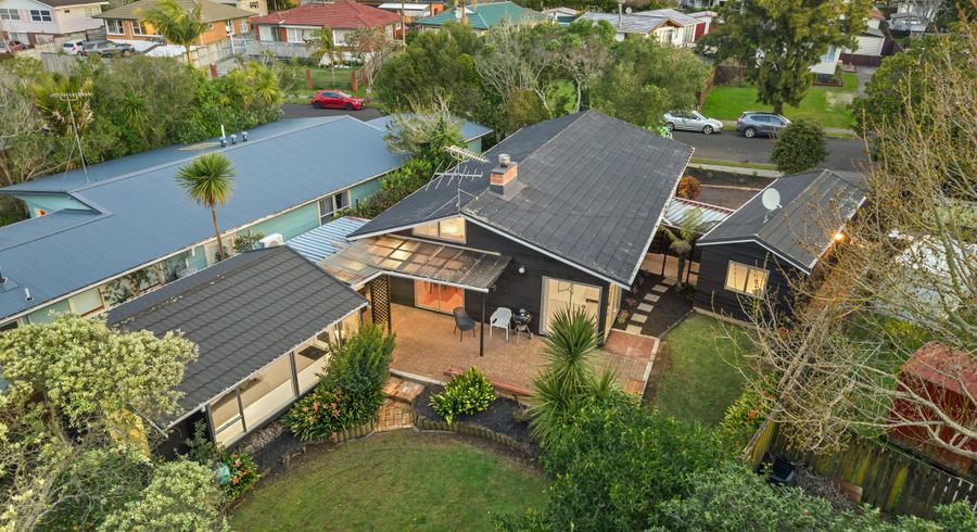  at 4 Nevada Avenue, Pakuranga Heights, Manukau City, Auckland