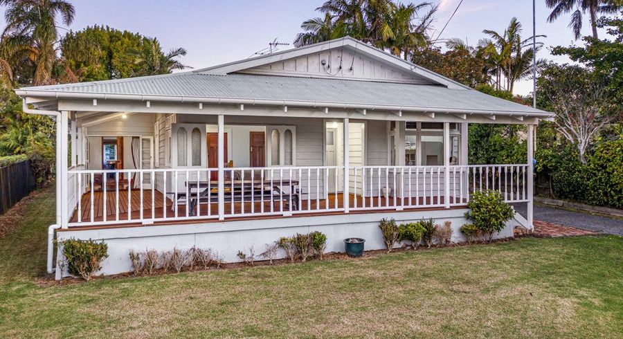  at 66 Beresford Street, Bayswater, Auckland
