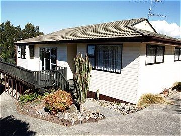  at 33 Juniper Road, Sunnynook, North Shore City, Auckland