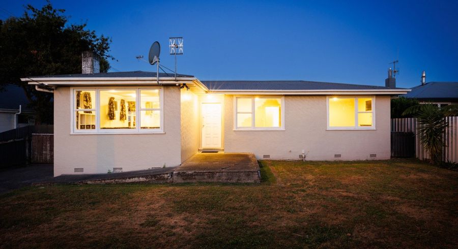  at 77 Maxwells Line, Awapuni, Palmerston North