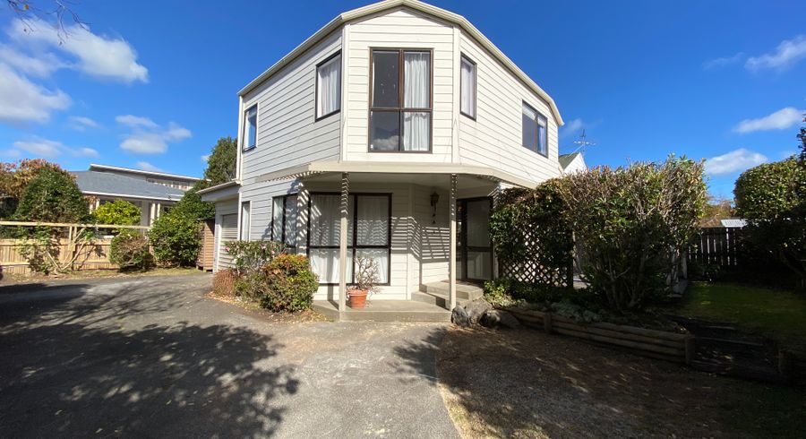  at 14A Matai Road, Greenlane, Auckland