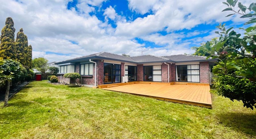  at 27 Ambleside Drive, Northpark, Auckland