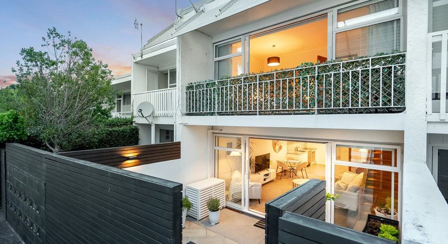  at 3/72 Sylvan Avenue, Northcote, North Shore City, Auckland
