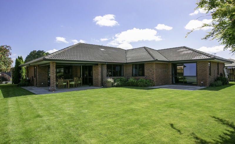  at 15 Twin Willow Close, Cambridge, Cambridge