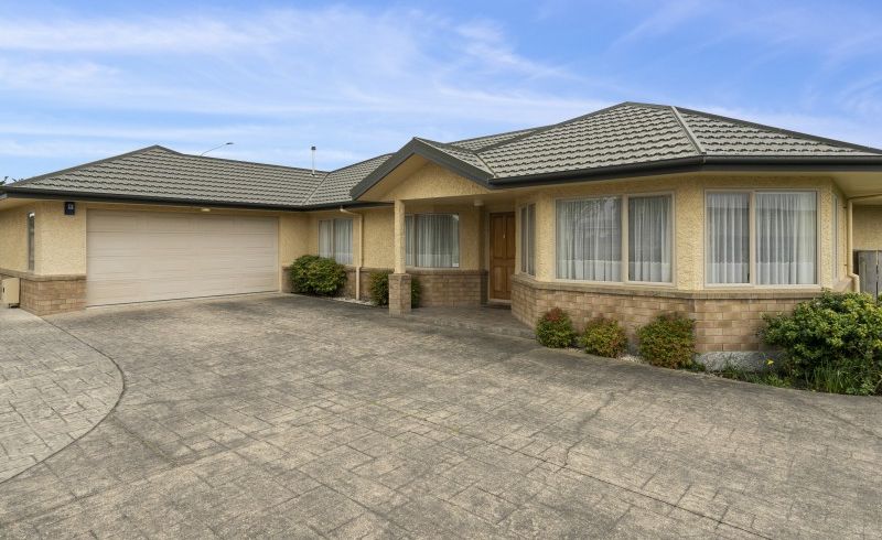  at 1 Greenwood Place, Fitzherbert, Palmerston North