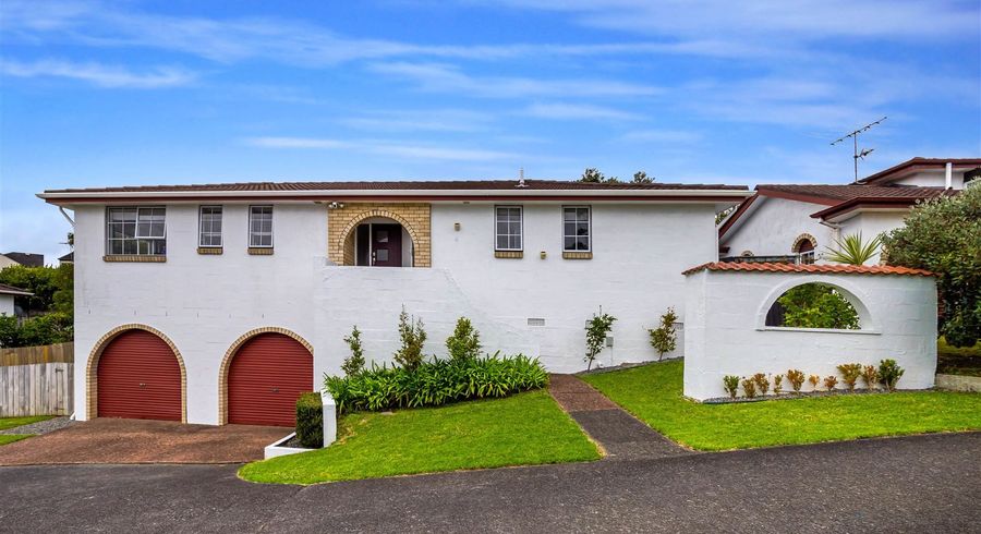  at 4/26A Sunnynook Road, Sunnynook, Auckland