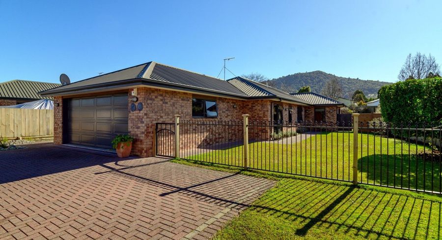  at 10 Heaphy Place, Pukehangi, Rotorua