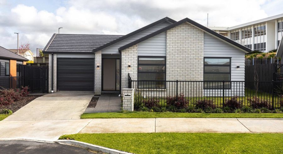  at 11 Temepara Drive, Temple View, Hamilton